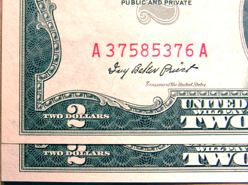 Long-And-Short-1953-$2-Bills.--Differences-Between-Two-Consecutive-Bills.