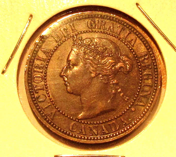 1882-H-Canada-Cent,-Double-Die?--Not-The-Usual,-But-Check-Out-The-Notches