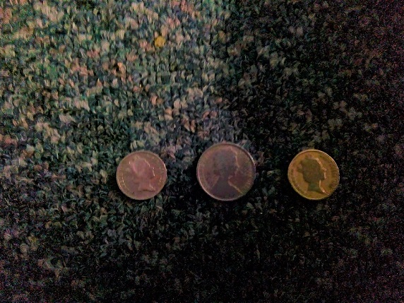 Faceless-Queens-Head-Coins-Any-Idea-Of-Worth-5c/-10c/-2-Dollar