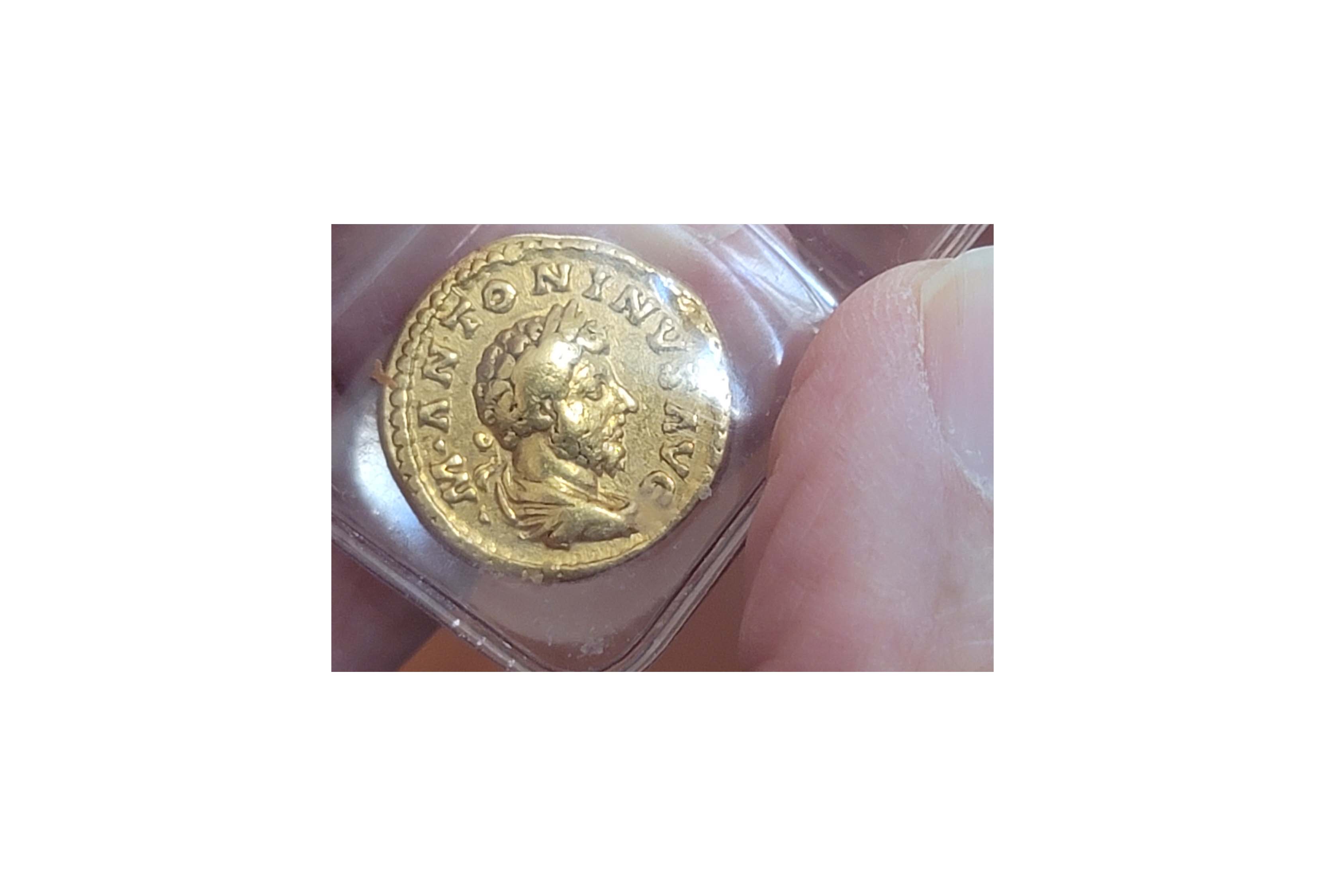 Please-Grade-This-Antoninus-Avg-Gold-Coin